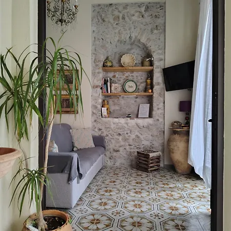 Lyssa Centro Citta * Таормина